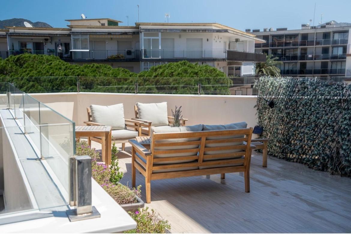 M A R I V E N T Suite With Bathroom And Terrace 50 M2 Roses Eksteriør billede